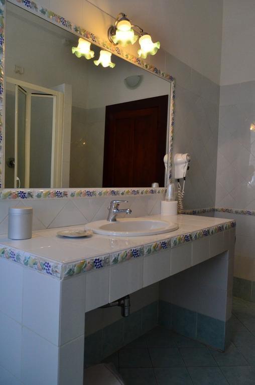 Affittacamere La Torre Montalcino Habitación foto